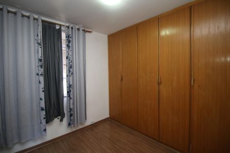 Apartamento à venda com 74m², 3 quartos e 2 vagasQuarto 3