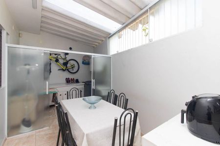 Casa à venda com 189m², 3 quartos e 2 vagas Casa à venda com 189m², 3 quartos e 2 vagasCozinha 2