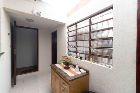 Casa à venda com 189m², 3 quartos e 2 vagas Casa à venda com 189m², 3 quartos e 2 vagasCorredor Externo