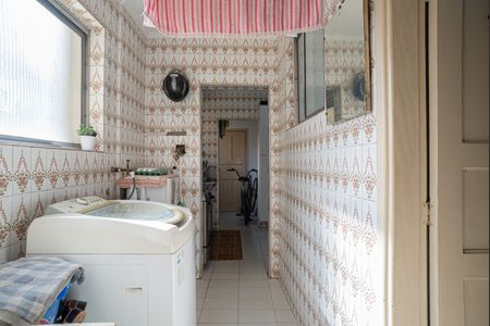 Apartamento à venda com 124m², 2 quartos e sem vaga Apartamento à venda com 124m², 2 quartos e sem vagaÁrea de Serviço