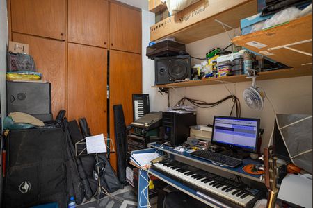 Apartamento à venda com 124m², 2 quartos e sem vaga Apartamento à venda com 124m², 2 quartos e sem vagaQuarto de Serviço