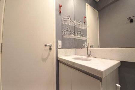 Apartamento à venda com 67m², 2 quartos e 2 vagas Apartamento à venda com 67m², 2 quartos e 2 vagasBanheiro da Suíte