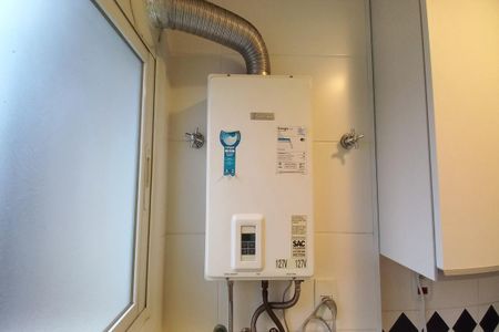 Apartamento à venda com 67m², 2 quartos e 2 vagas Apartamento à venda com 67m², 2 quartos e 2 vagasDetalhe da Área de Serviço