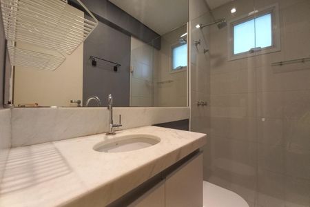 Apartamento à venda com 67m², 2 quartos e 2 vagas Apartamento à venda com 67m², 2 quartos e 2 vagasBanheiro da Suíte