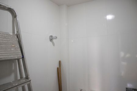 Apartamento à venda com 372m², 5 quartos e 2 vagas Apartamento à venda com 372m², 5 quartos e 2 vagasBanheiro de serviço