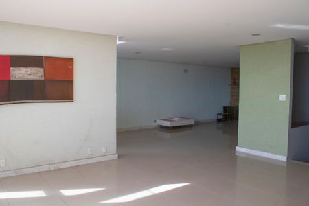 Apartamento à venda com 372m², 5 quartos e 2 vagas Apartamento à venda com 372m², 5 quartos e 2 vagasSala 2