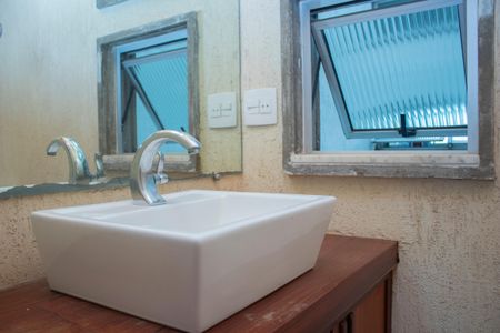 Apartamento à venda com 372m², 5 quartos e 2 vagas Apartamento à venda com 372m², 5 quartos e 2 vagasLavabo 1