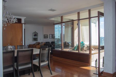 Apartamento à venda com 372m², 5 quartos e 2 vagas Apartamento à venda com 372m², 5 quartos e 2 vagasSala1