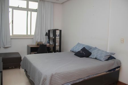 Apartamento à venda com 372m², 5 quartos e 2 vagas Apartamento à venda com 372m², 5 quartos e 2 vagasQuarto 2