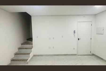 Apartamento à venda com 112m², 2 quartos e 1 vaga Apartamento à venda com 112m², 2 quartos e 1 vagaSala