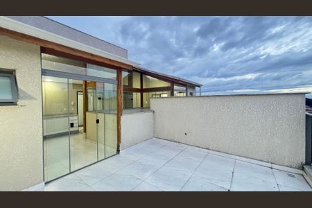 Apartamento à venda com 112m², 2 quartos e 1 vaga Apartamento à venda com 112m², 2 quartos e 1 vagaCobertura