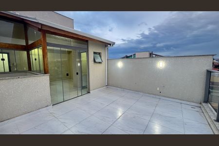 Apartamento à venda com 112m², 2 quartos e 1 vaga Apartamento à venda com 112m², 2 quartos e 1 vagaCobertura