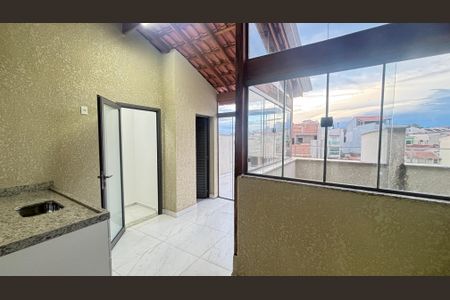 Apartamento à venda com 109m², 2 quartos e 1 vaga Apartamento à venda com 109m², 2 quartos e 1 vagaCobertura
