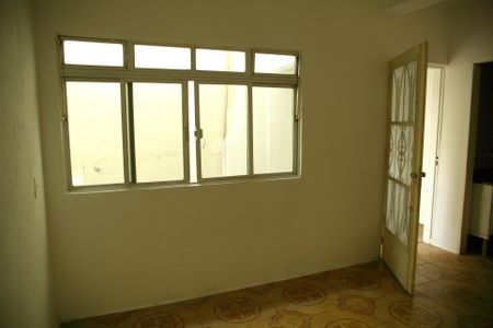 Casa à venda com 100m², 7 quartos e 1 vagaCasa 4 - Sala