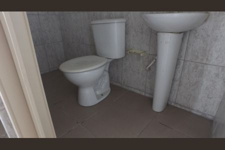 Casa à venda com 100m², 7 quartos e 1 vagaCasa 5 - Banheiro