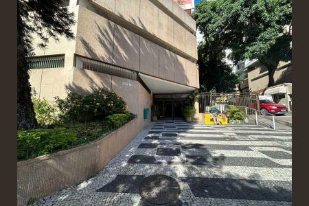 Apartamento à venda com 75m², 2 quartos e 1 vaga