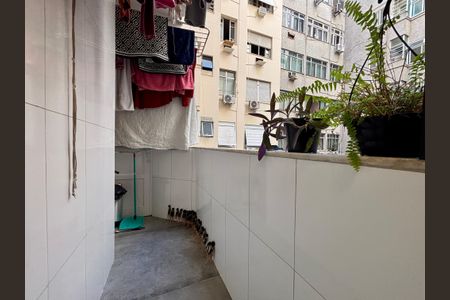 Apartamento à venda com 148m², 3 quartos e 1 vaga Apartamento à venda com 148m², 3 quartos e 1 vagaÁrea de serviço