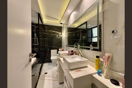 Apartamento à venda com 148m², 3 quartos e 1 vaga Apartamento à venda com 148m², 3 quartos e 1 vagaBanheiro da Suíte 2