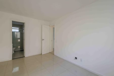 Apartamento à venda com 79m², 3 quartos e 2 vagas Apartamento à venda com 79m², 3 quartos e 2 vagasSuíte