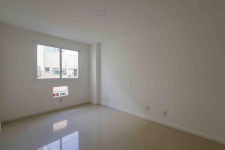 Apartamento à venda com 79m², 3 quartos e 2 vagas Apartamento à venda com 79m², 3 quartos e 2 vagasSuíte