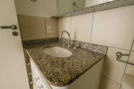 Apartamento à venda com 79m², 3 quartos e 2 vagas Apartamento à venda com 79m², 3 quartos e 2 vagasBanheiro Social