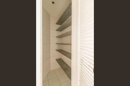 Apartamento à venda com 79m², 3 quartos e 2 vagas Apartamento à venda com 79m², 3 quartos e 2 vagasCozinha/Despensa