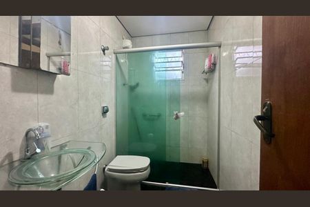 Apartamento à venda com 70m², 2 quartos e 1 vaga Apartamento à venda com 70m², 2 quartos e 1 vagaBanheiro