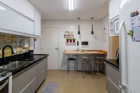 Apartamento à venda com 96m², 3 quartos e 2 vagas Apartamento à venda com 96m², 3 quartos e 2 vagasCozinha