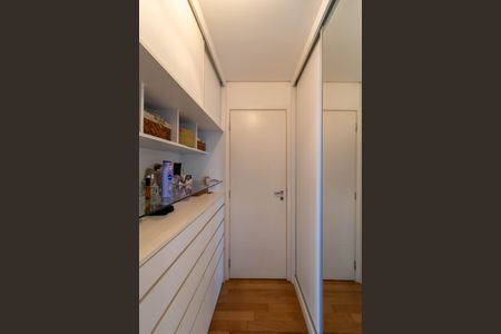 Apartamento à venda com 96m², 3 quartos e 2 vagas Apartamento à venda com 96m², 3 quartos e 2 vagasSuíte