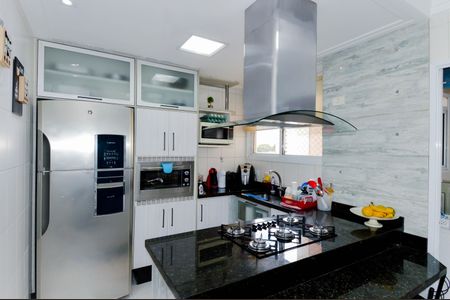 Apartamento para alugar com 115m², 3 quartos e 3 vagas Apartamento para alugar com 115m², 3 quartos e 3 vagasCozinha