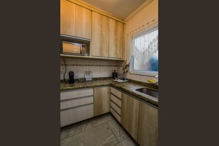 Casa à venda com 156m², 3 quartos e 5 vagas Casa à venda com 156m², 3 quartos e 5 vagasCozinha