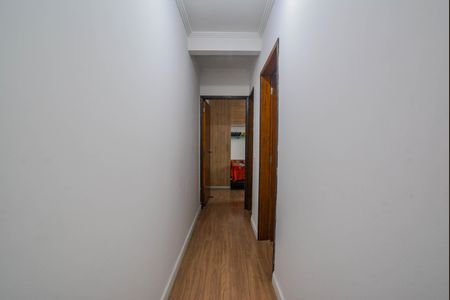 Casa à venda com 156m², 3 quartos e 5 vagas Casa à venda com 156m², 3 quartos e 5 vagasCorredor