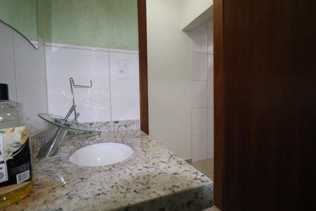 Casa à venda com 169m², 3 quartos e 5 vagasBanheiro 