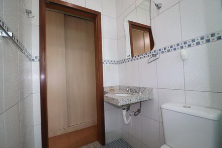 Casa à venda com 169m², 3 quartos e 5 vagasBanheiro da Suíte