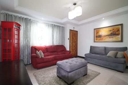 Casa à venda com 169m², 3 quartos e 5 vagasSala