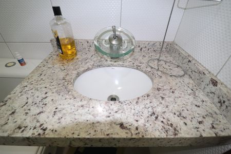 Casa à venda com 169m², 3 quartos e 5 vagasBanheiro 