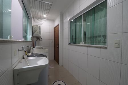 Casa à venda com 169m², 3 quartos e 5 vagasÁrea de Serviço