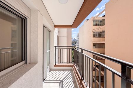 Apartamento à venda com 39m², 2 quartos e sem vaga Apartamento à venda com 39m², 2 quartos e sem vagaVaranda