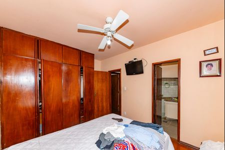 Casa à venda com 2000m², 4 quartos e 4 vagasSuíte 2