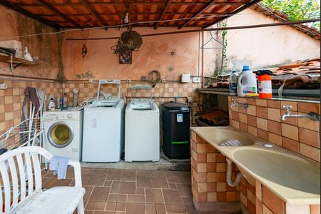 Casa à venda com 2000m², 4 quartos e 4 vagasÁrea de Serviço 