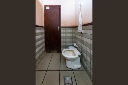 Casa à venda com 2000m², 4 quartos e 4 vagasLavabo