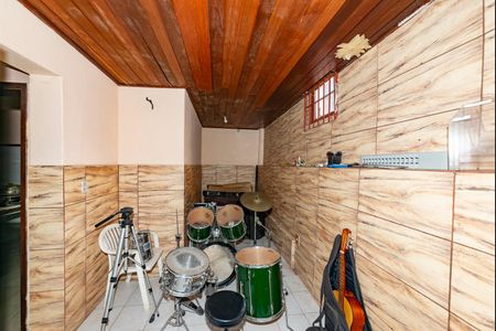 Casa à venda com 2000m², 4 quartos e 4 vagasDespensa