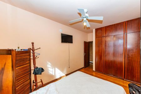 Casa à venda com 2000m², 4 quartos e 4 vagasQuarto 