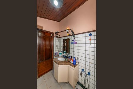 Casa à venda com 2000m², 4 quartos e 4 vagasBanheiro da Suíte 1