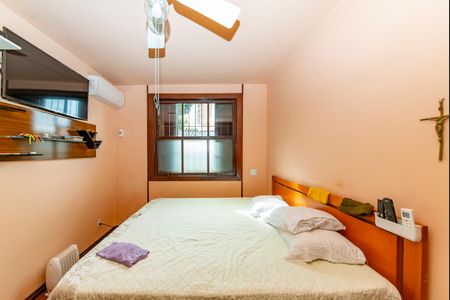 Casa à venda com 2000m², 4 quartos e 4 vagasSuíte 1