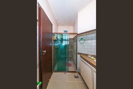 Casa à venda com 2000m², 4 quartos e 4 vagasBanheiro da Suíte 2