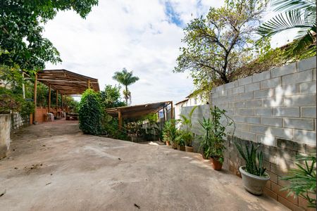 Casa à venda com 2000m², 4 quartos e 4 vagasÁrea Externa