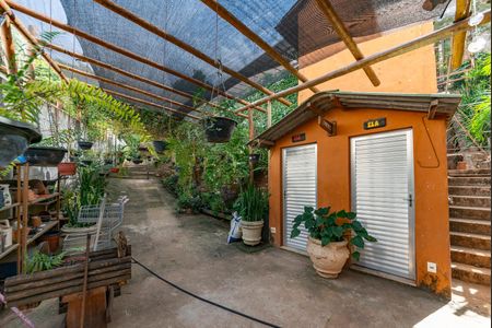 Casa à venda com 2000m², 4 quartos e 4 vagasÁrea Externa