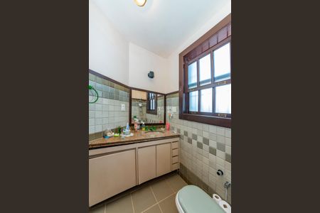 Casa à venda com 2000m², 4 quartos e 4 vagasBanheiro da Suíte 2