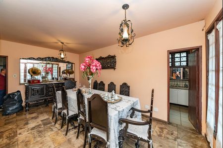 Casa à venda com 2000m², 4 quartos e 4 vagasSala 3